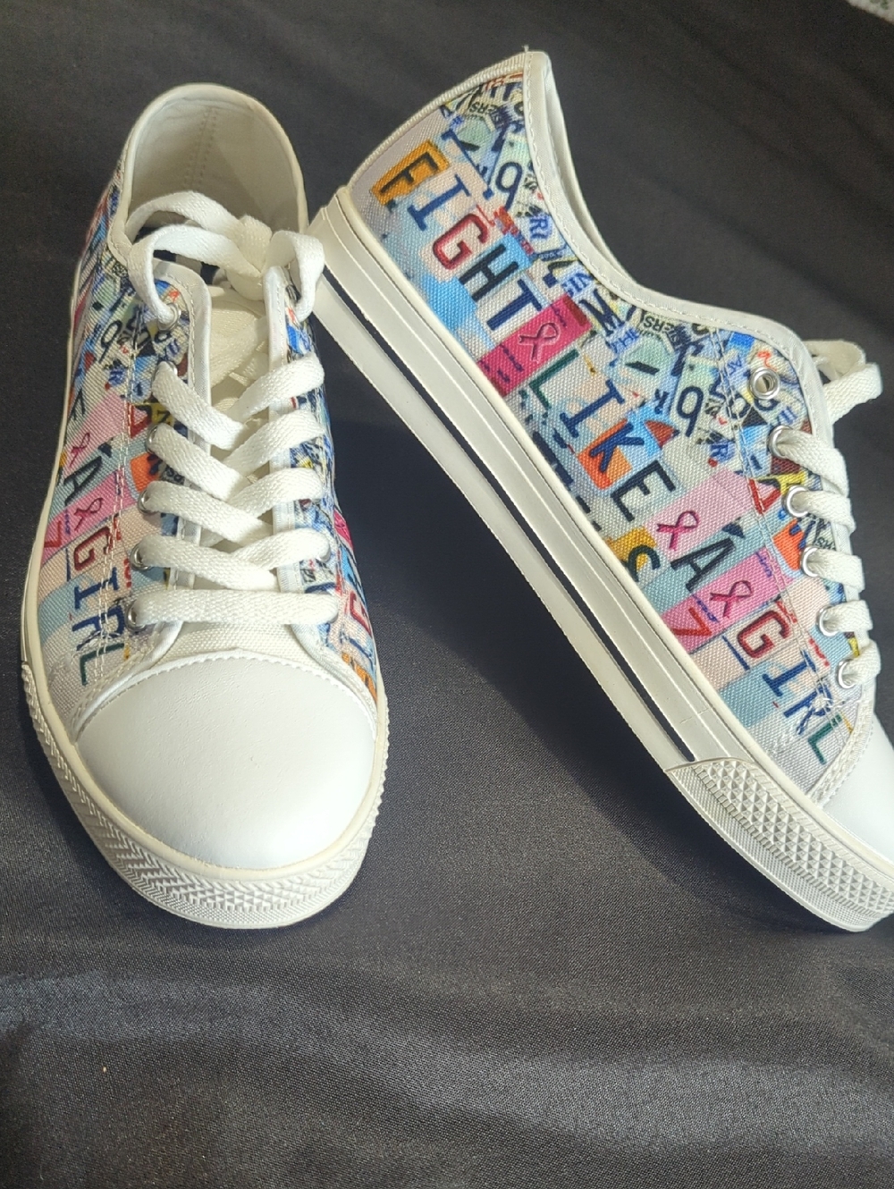 Source Unknown Women's Multicolor 'Fight Like A Girl' Low-Top Sneakers
